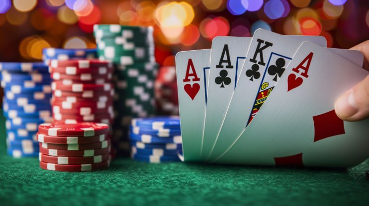 Pengguna membaca panduan abangku888 di ponsel